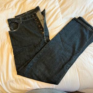 Men's Levi Jeans only worn one time. Size40x34.